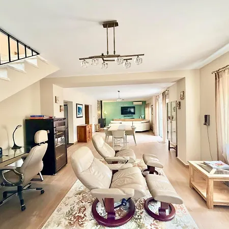 Villa Levante Blueline *