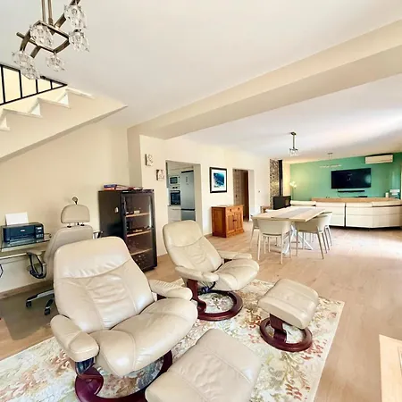 Villa Levante Blueline *