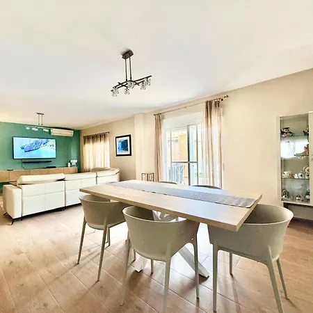 Villa Levante Blueline
