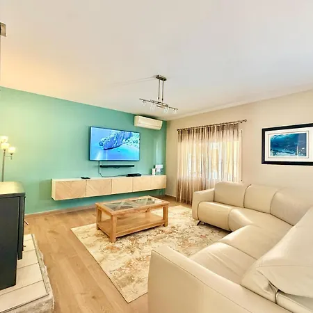 Villa Levante Blueline
